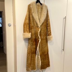 100% NATURAL SHEARLING FULL LENGTH 56” long coat.